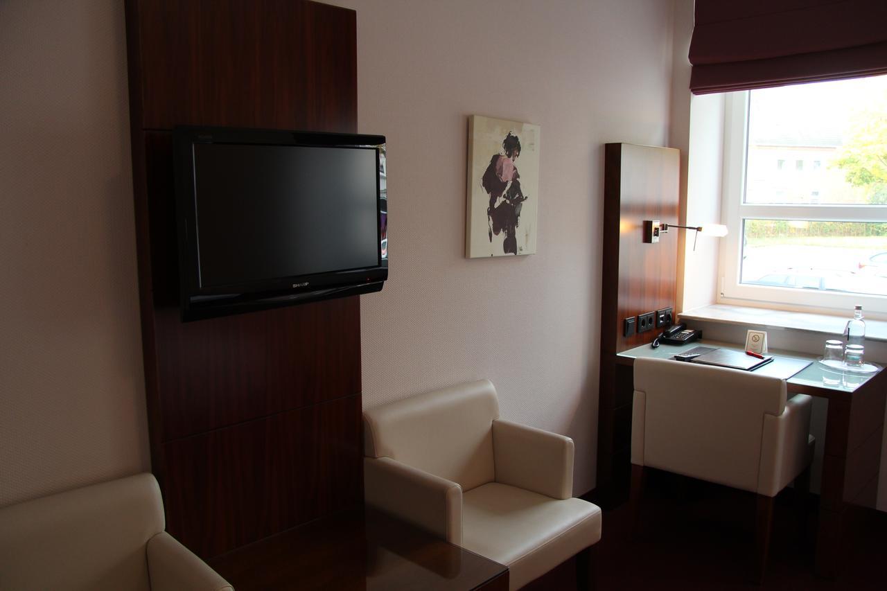 Adena Hotel Бремерхавен Екстериор снимка