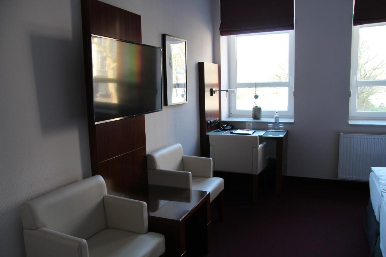 Adena Hotel Бремерхавен Екстериор снимка
