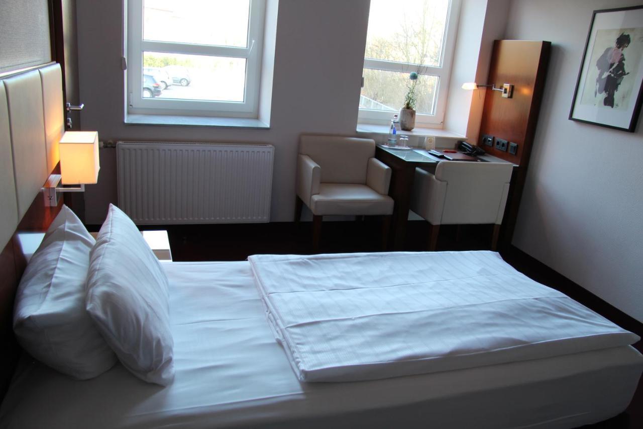 Adena Hotel Бремерхавен Екстериор снимка