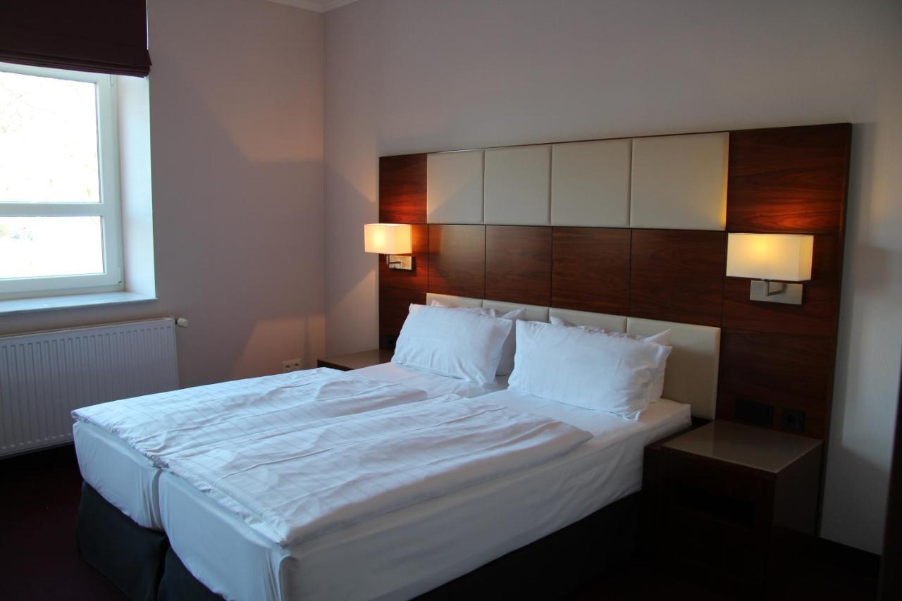 Adena Hotel Бремерхавен Екстериор снимка
